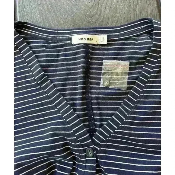 Mod Ref Oversized Button Down Top Blouse Sz Small Navy Blue White Striped V-Neck - Picture 8 of 9